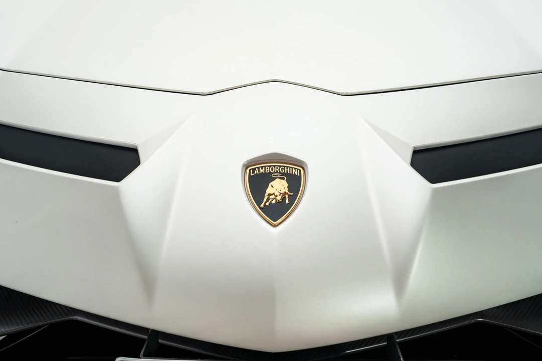 2019 Lamborghini Aventador SVJ LP770-4 - Image 23 of 31