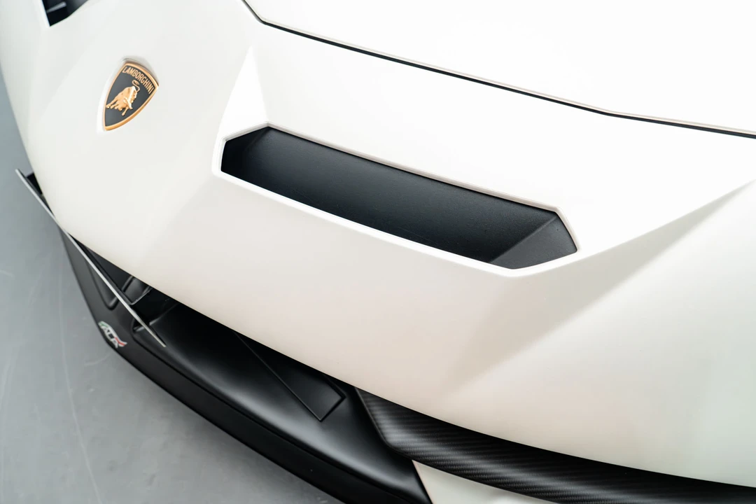 2019 Lamborghini Aventador SVJ LP770-4 - Image 26 of 31