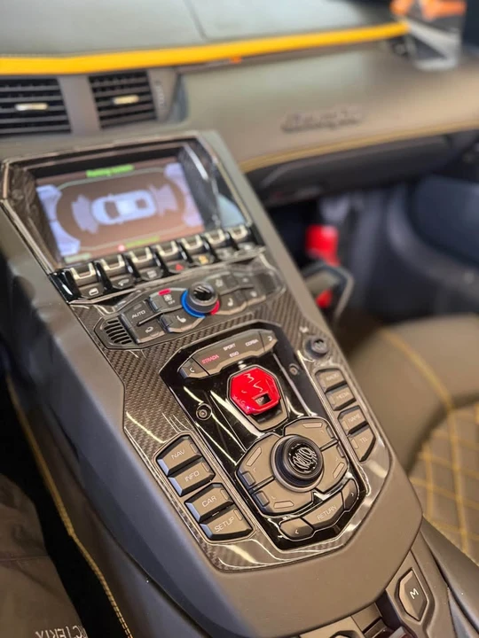 2019 Lamborghini Aventador S LP740-4 - Image 10 of 12