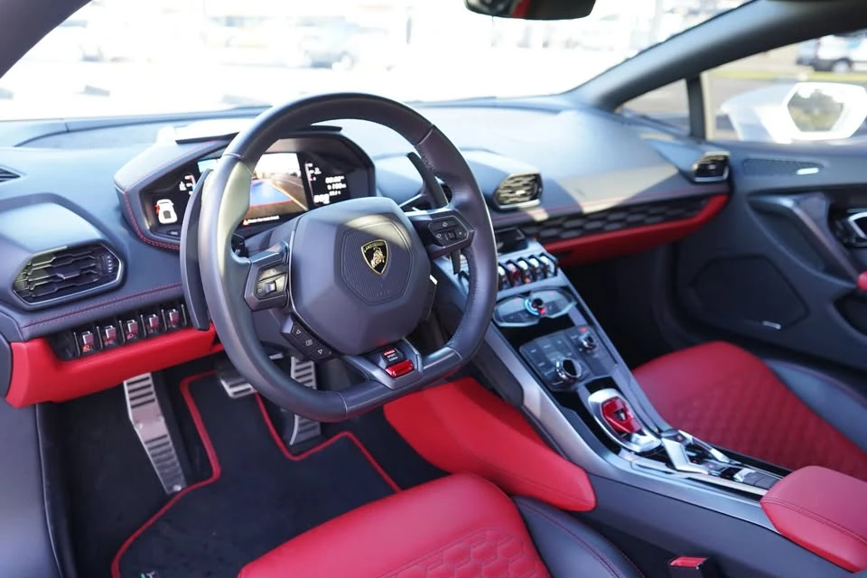 2019 Lamborghini Huracan - Image 8 of 20