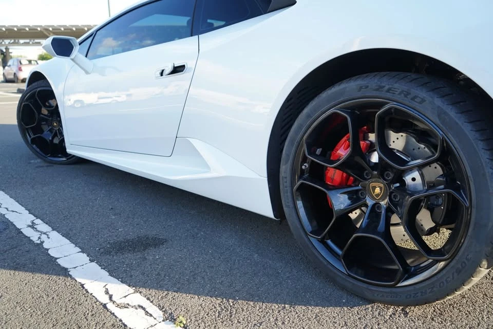 2019 Lamborghini Huracan - Image 6 of 20