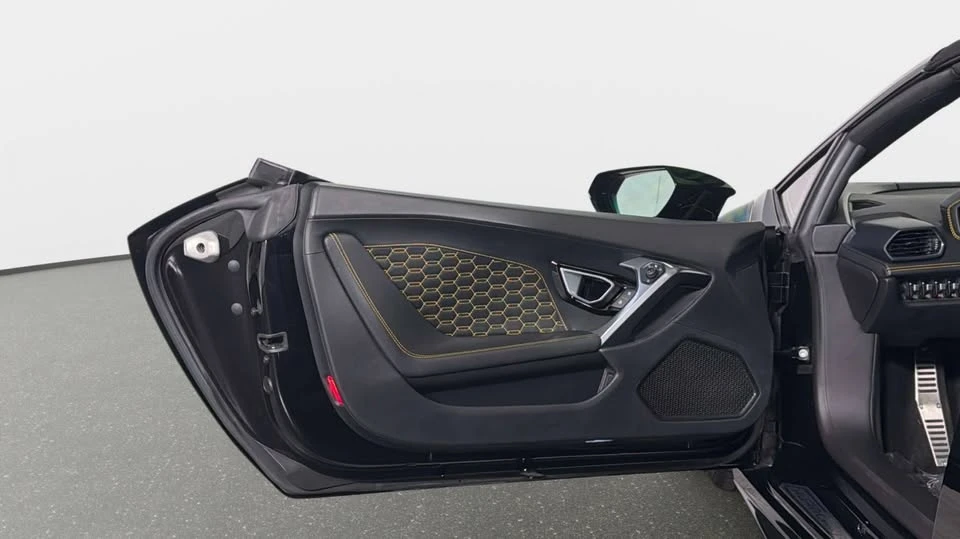 2019 Lamborghini Huracan LP580-2 - Image 14 of 20