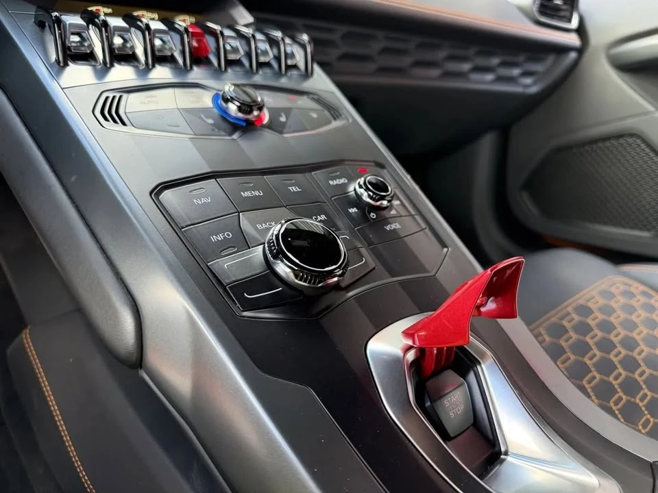 2019 Lamborghini Huracan - Image 13 of 20