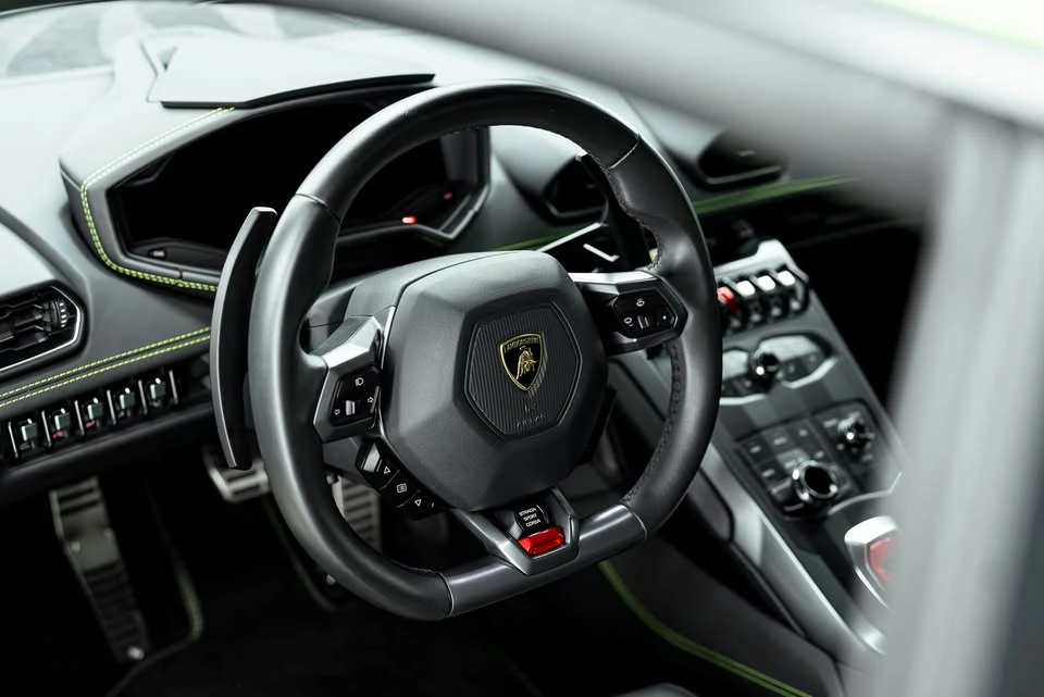 2019 Lamborghini Huracan - Image 10 of 18