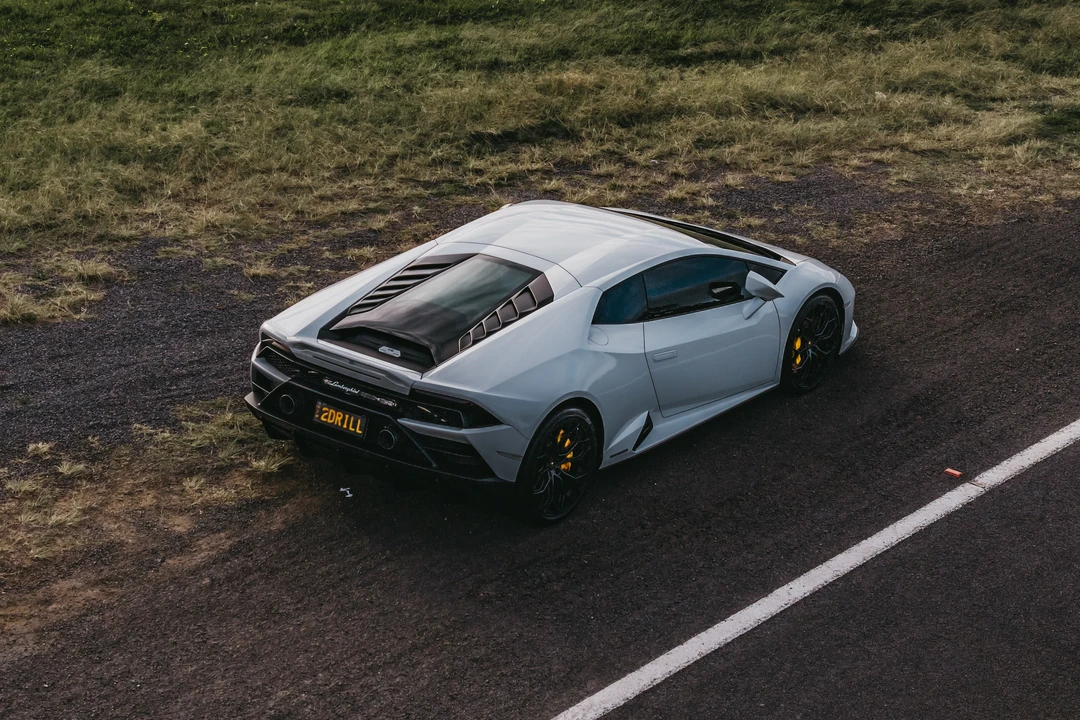 2019 Lamborghini Huracan LP640-4 EVO - Image 12 of 31