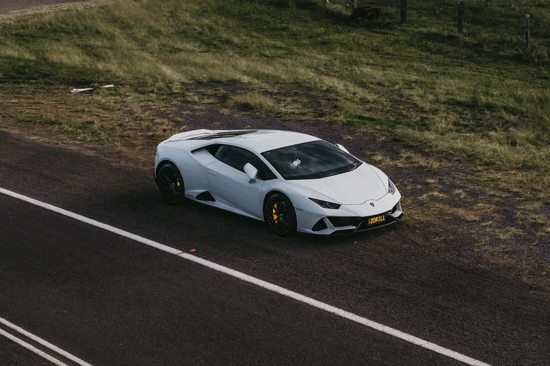 2019 Lamborghini Huracan LP640-4 EVO - Image 18 of 31