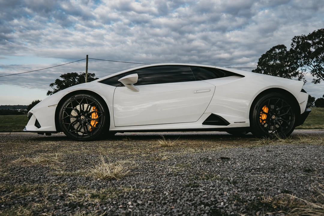 2019 Lamborghini Huracan LP640-4 EVO - Image 8 of 31