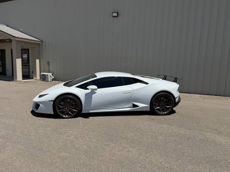 2019 Lamborghini Huracan LP580-2 - Image 2 of 6
