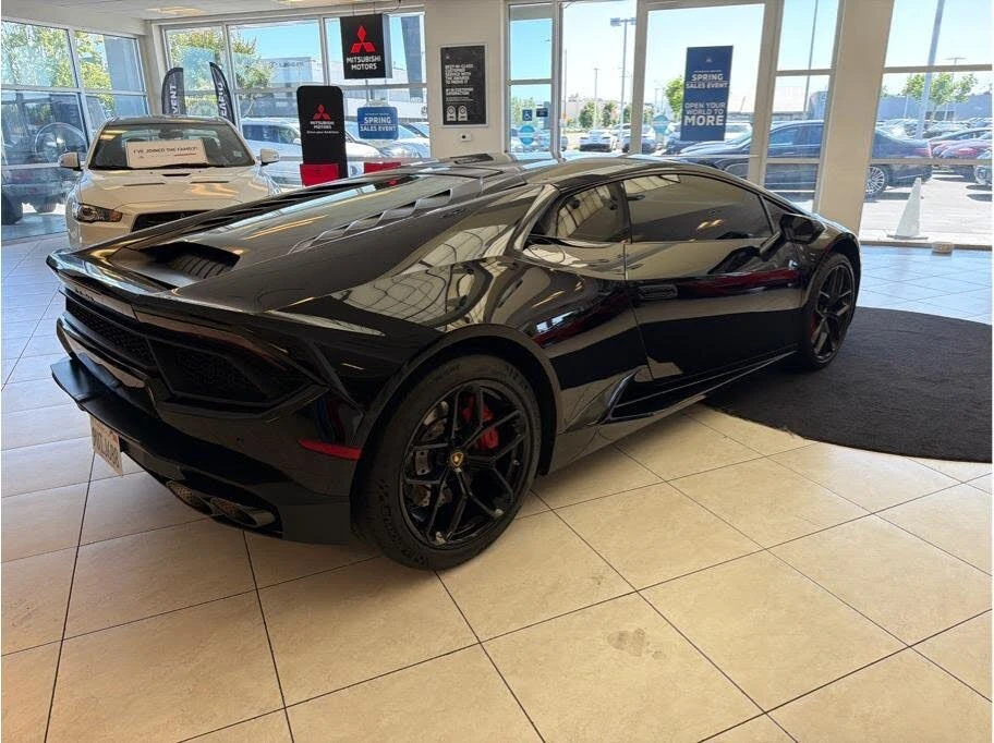2019 Lamborghini Huracan LP580-2 - Image 8 of 31