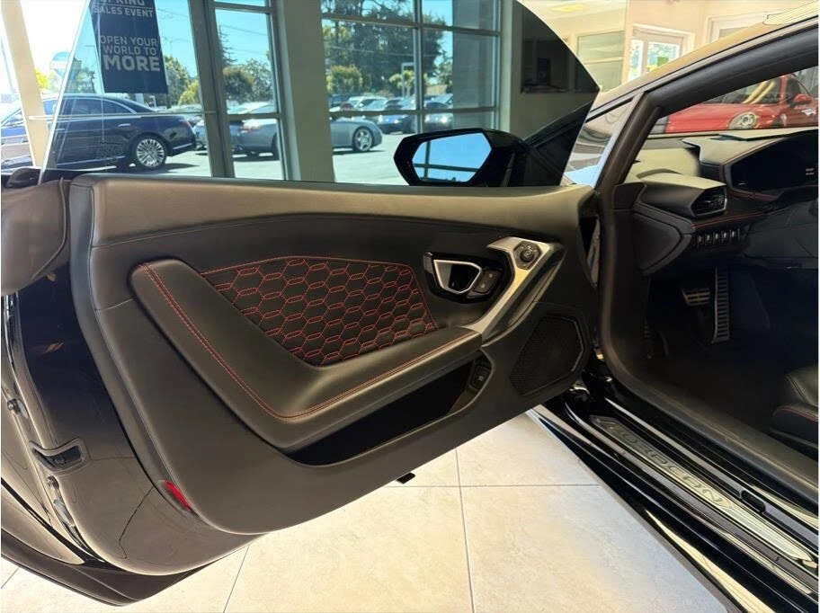 2019 Lamborghini Huracan LP580-2 - Image 12 of 31