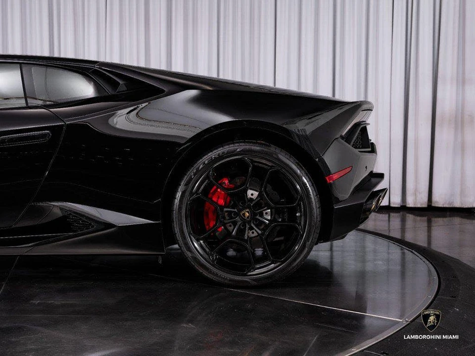 2019 Lamborghini Huracan LP580-2 - Image 8 of 31