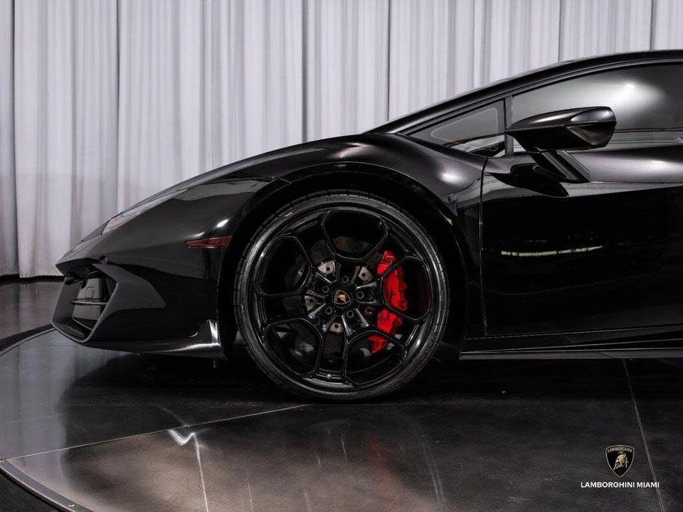 2019 Lamborghini Huracan LP580-2 - Image 7 of 31