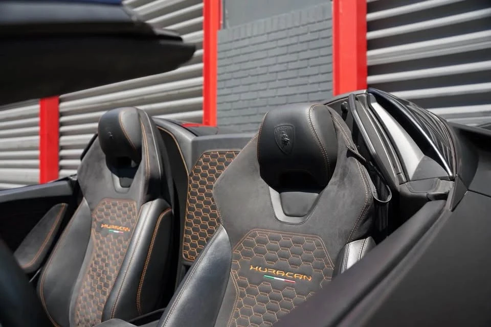 2019 Lamborghini Huracan LP580-2 - Image 6 of 10