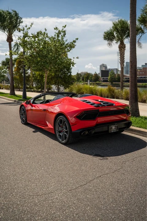 2019 Lamborghini Huracan LP580-2 - Image 2 of 9