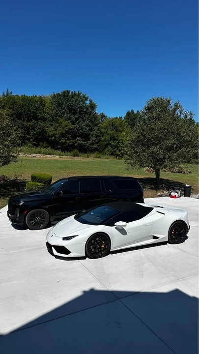 2019 Lamborghini Huracan LP580-2 - Image 2 of 8