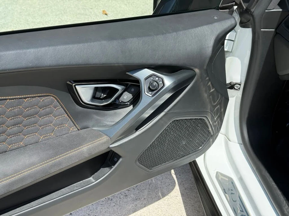 2019 Lamborghini Huracan LP580-2 - Image 25 of 28