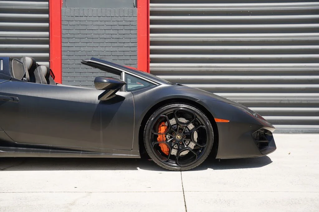 2019 Lamborghini Huracan LP580-2 - Image 2 of 28