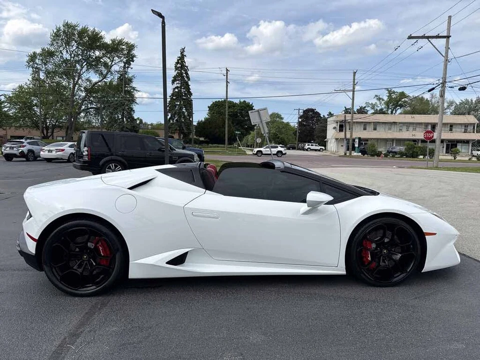 2019 Lamborghini Huracan LP580-2 - Image 4 of 31