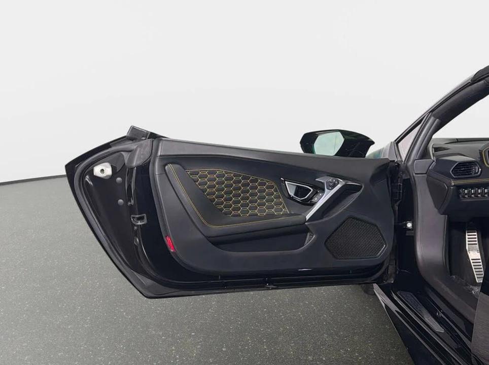 2019 Lamborghini Huracan LP580-2 - Image 28 of 31