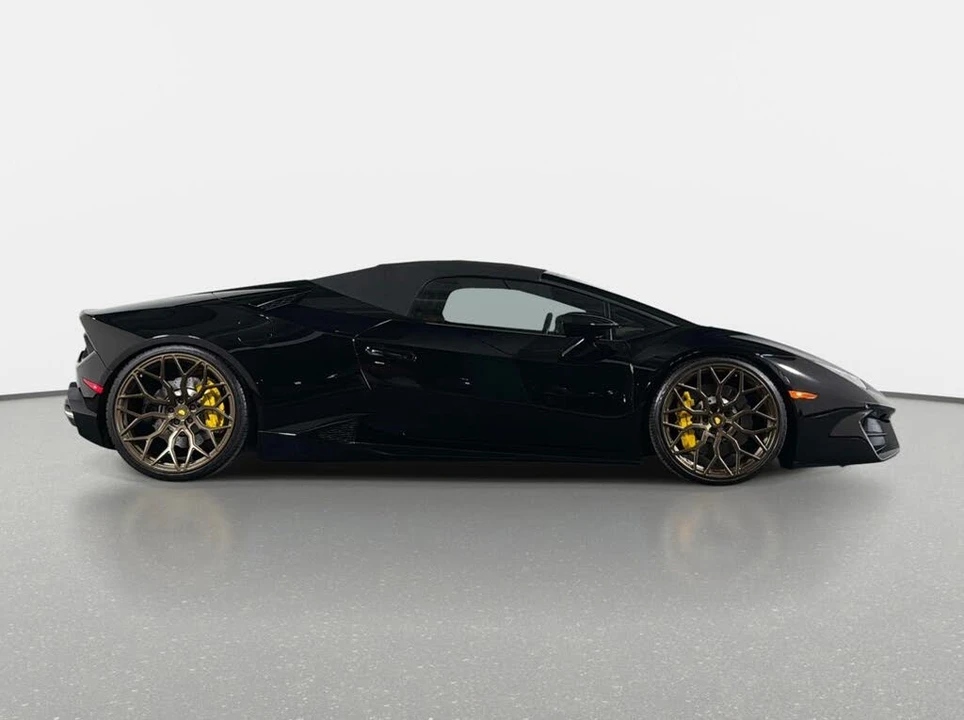2019 Lamborghini Huracan LP580-2 - Image 2 of 31