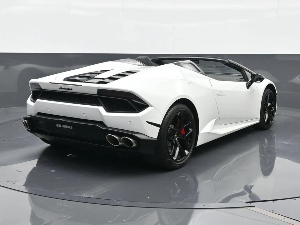 2019 Lamborghini Huracan LP580-2 - Image 14 of 21