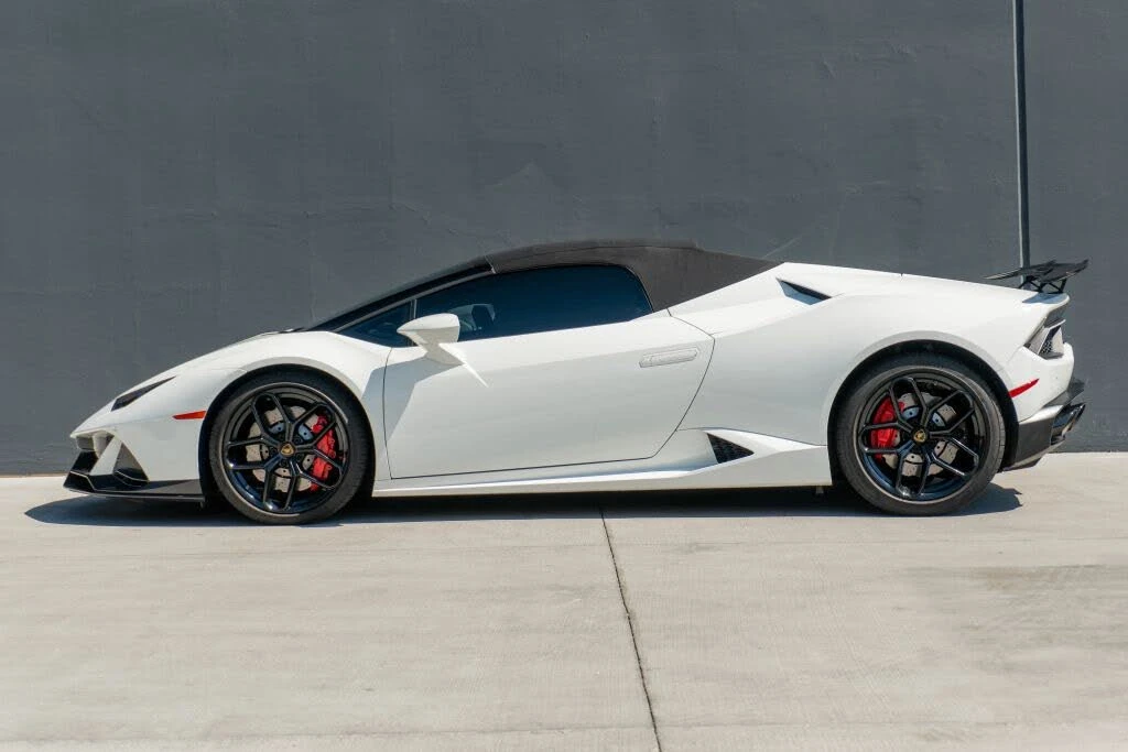 2019 Lamborghini Huracan LP580-2 - Image 2 of 31