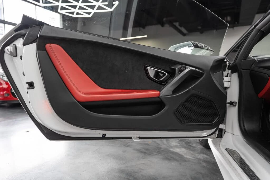 2019 Lamborghini Huracan LP580-2 - Image 10 of 31