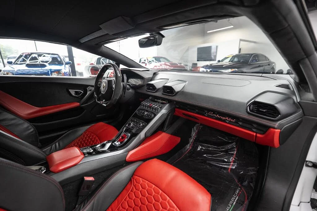 2019 Lamborghini Huracan LP580-2 - Image 14 of 31