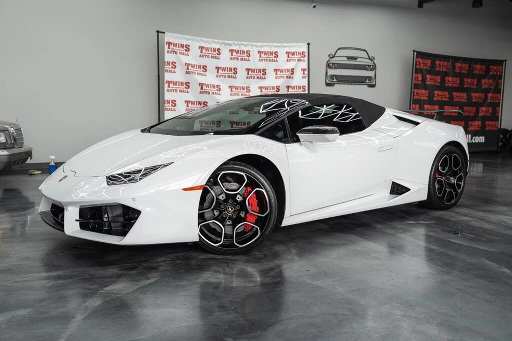 2019 Lamborghini Huracan LP580-2 - Image 2 of 31