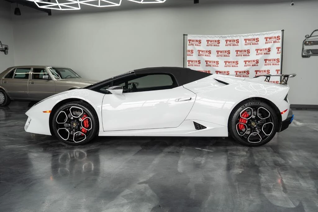 2019 Lamborghini Huracan LP580-2 - Image 3 of 31