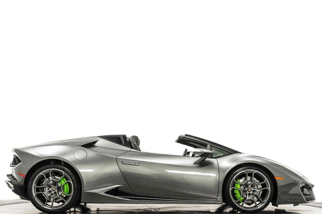 2019 Lamborghini Huracan LP580-2 - Image 2 of 12