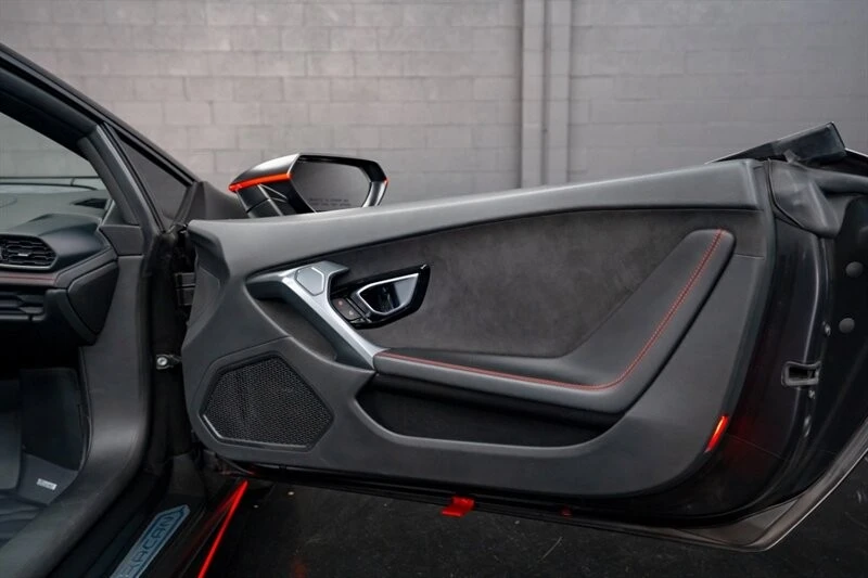 2019 Lamborghini Huracan LP580-2 - Image 14 of 21