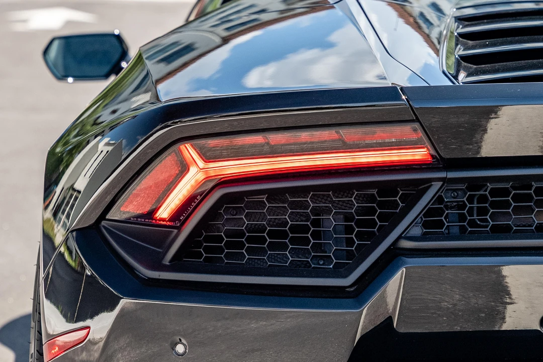 2019 Lamborghini Huracan LP580-2 - Image 28 of 31