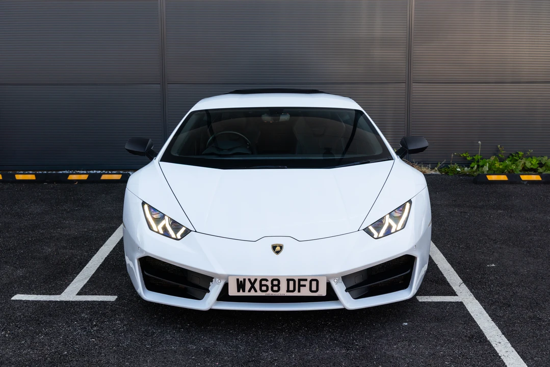 2019 Lamborghini Huracan LP580-2 - Image 10 of 31