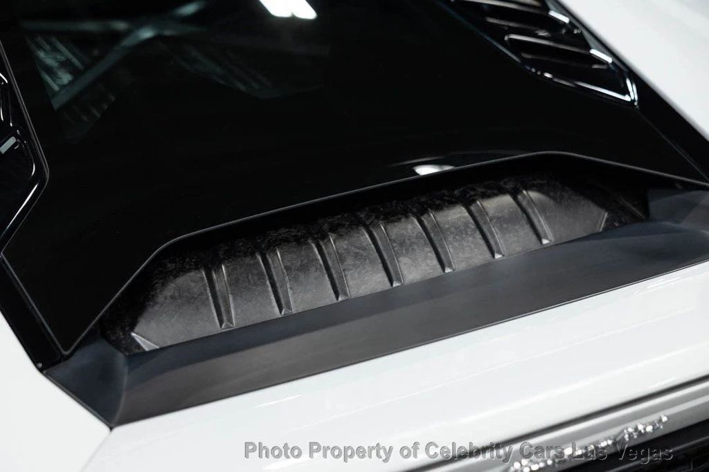 2019 Lamborghini Huracan LP580-2 - Image 11 of 12