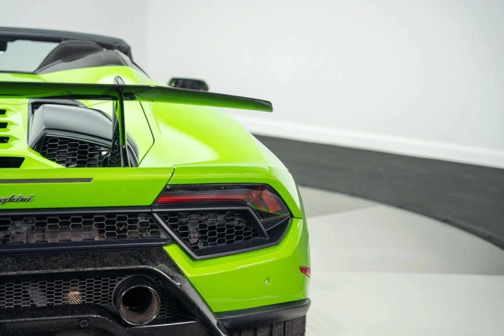 2019 Lamborghini Huracan LP640-4 Performante - Image 26 of 31