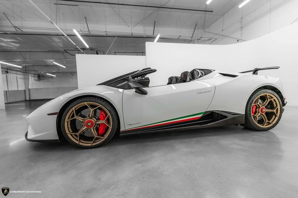 2019 Lamborghini Huracan LP640-4 Performante - Image 10 of 31