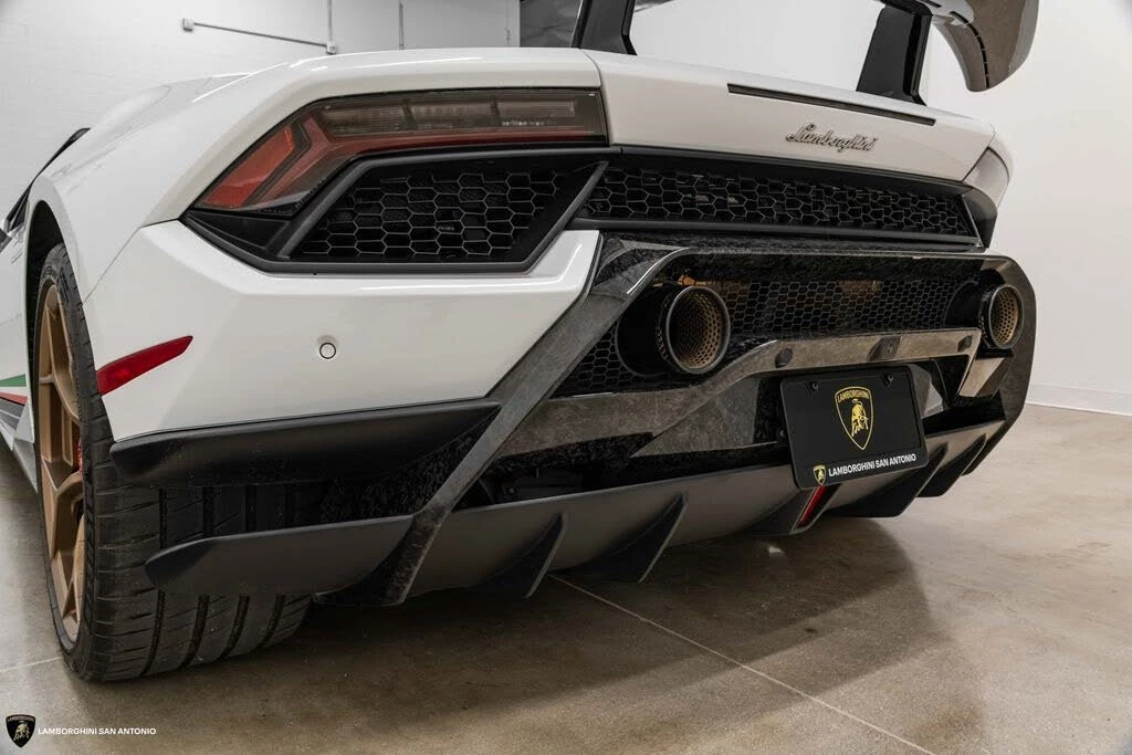 2019 Lamborghini Huracan LP640-4 Performante - Image 24 of 31