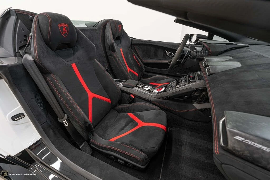2019 Lamborghini Huracan LP640-4 Performante - Image 29 of 31