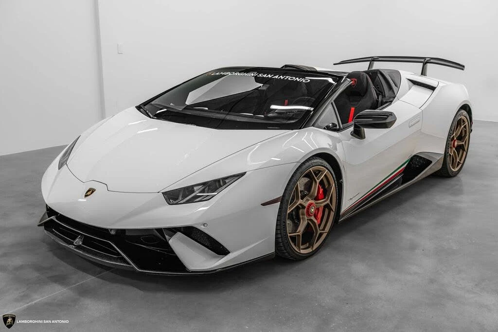 2019 Lamborghini Huracan LP640-4 Performante - Image 16 of 31