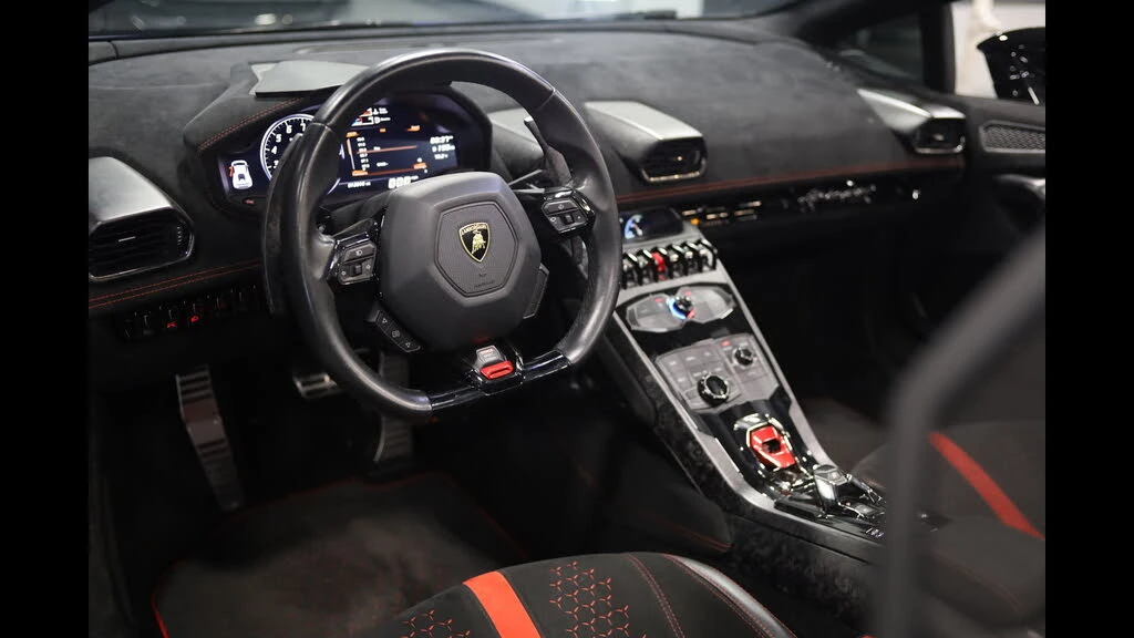 2019 Lamborghini Huracan LP640-4 Performante - Image 29 of 31