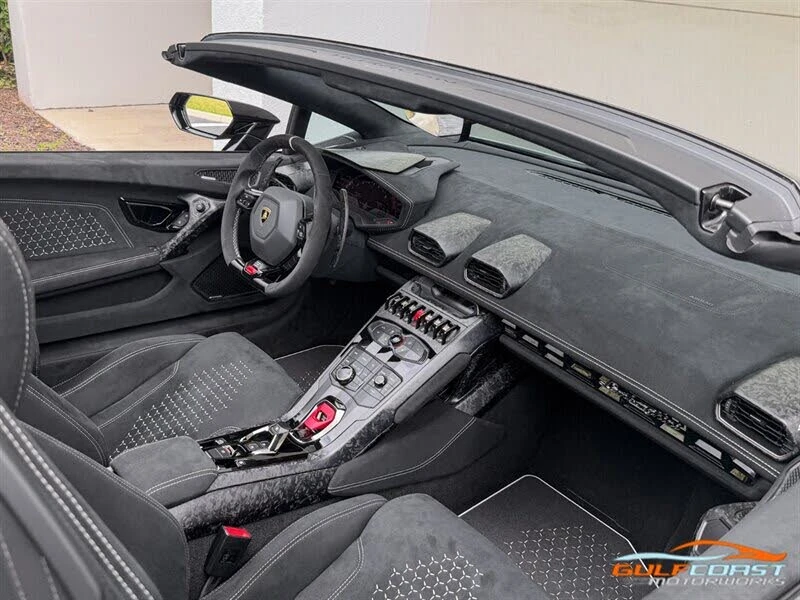 2019 Lamborghini Huracan LP640-4 Performante - Image 25 of 31