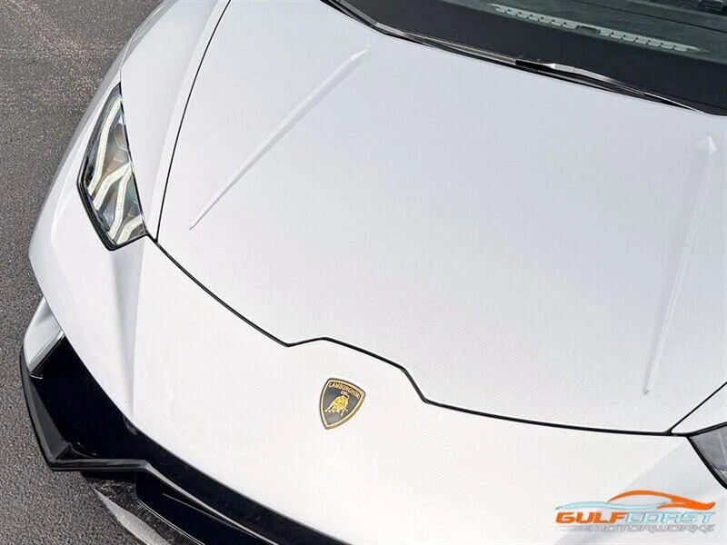 2019 Lamborghini Huracan LP640-4 Performante - Image 4 of 31