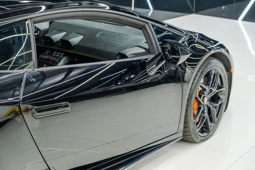 2019 Lamborghini Huracan LP580-2 - Image 12 of 21