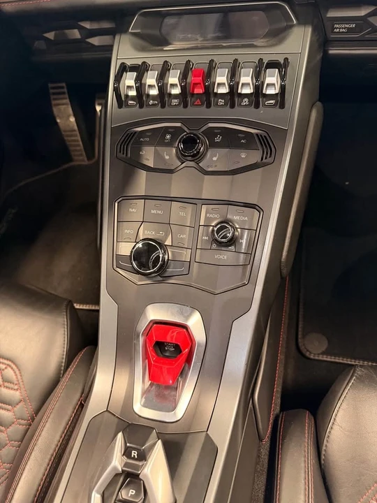 2019 Lamborghini Huracan LP580-2 - Image 7 of 7