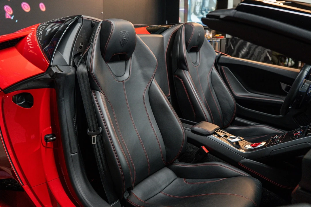 2019 Lamborghini Huracan - Image 12 of 22
