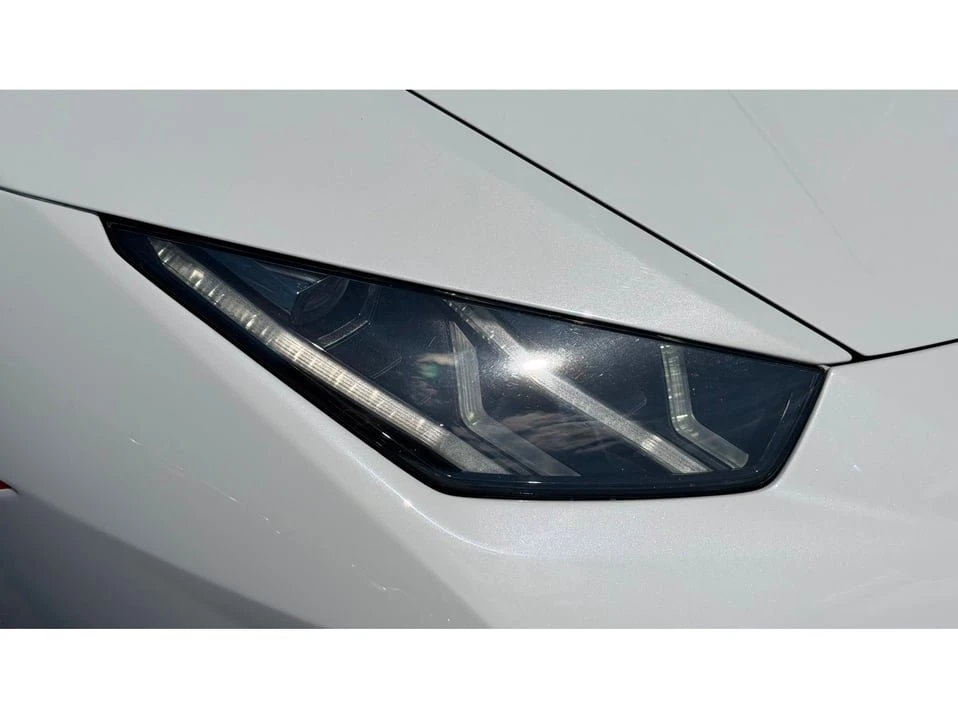 2019 Lamborghini Huracan - Image 18 of 20