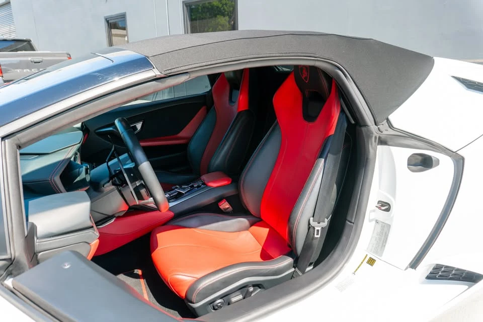 2019 Lamborghini Huracan - Image 11 of 20