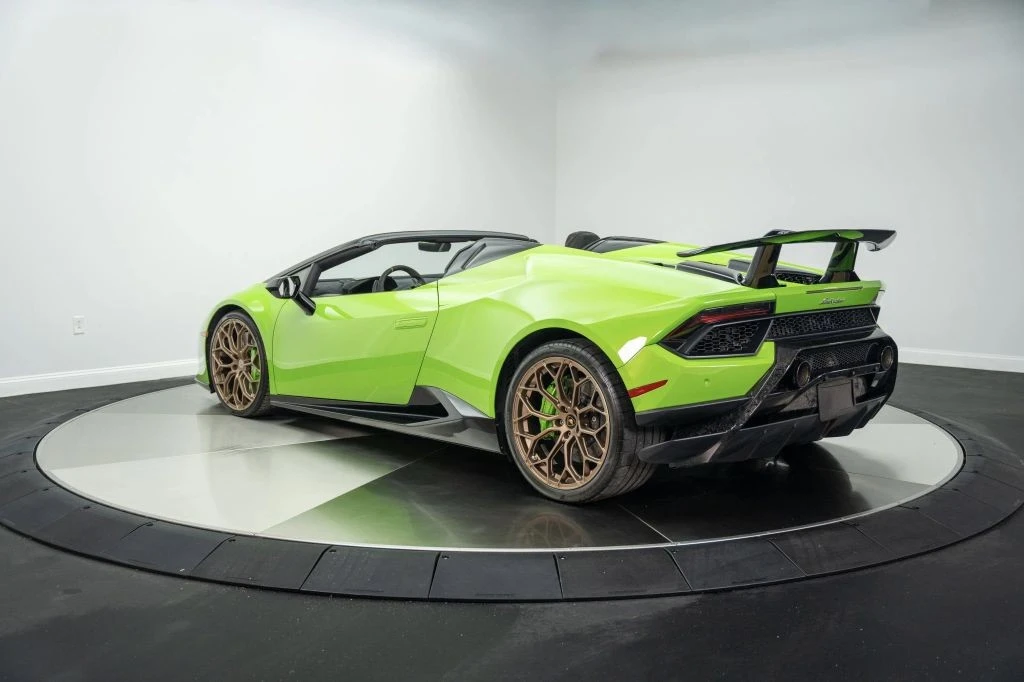 2019 Lamborghini Huracan LP640-4 Performante - Image 9 of 31