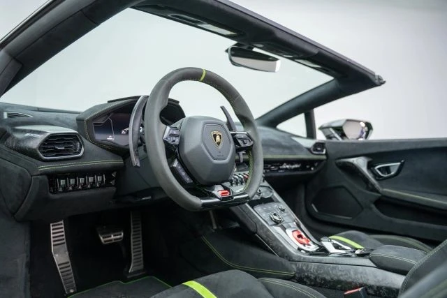 2019 Lamborghini Huracan LP640-4 Performante - Image 2 of 21